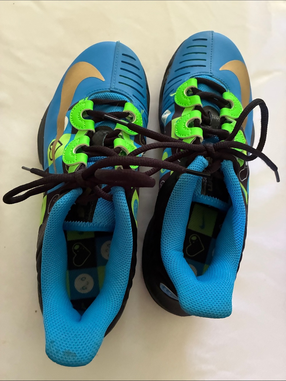 Nike Women Blue and Neon Green Lace-Up Sneakers with Gold Swoosh